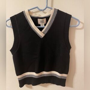 Urban Outfitters NWT Black and Cream V-Neck Vest Sweater Medium